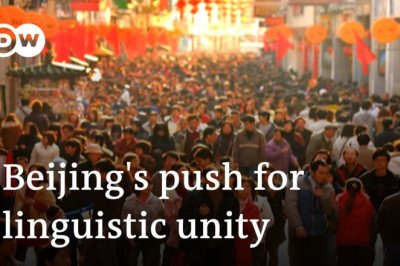 Under threat: Cantonese speakers worry about their language's future | DW News