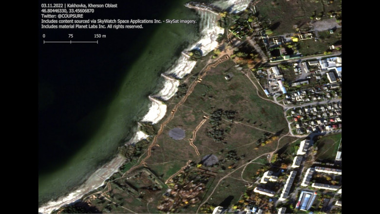 Russia's Retreat From Kherson -- Satellite Imagery of Defensive Works, Bridges and Crossings