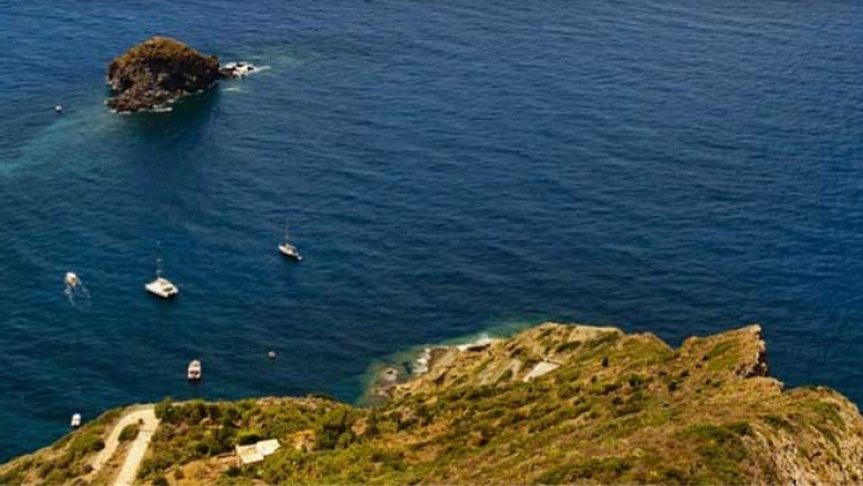 Gal Tirreno Eolie - Finanziamento a fondo perduto per la cooperazione tra piccoli operatori per organizzare processi di lavoro in comune e condividere impianti e risorse, nonché per lo sviluppo/commercializzazione del turismo