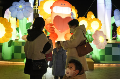 Canada and Australia impose COVID testing requirements on travelers from China