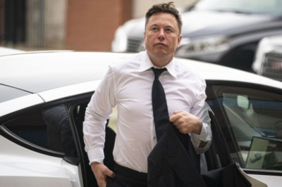 Elon Musk has lost a bigger fortune than anyone in history | CNN Business