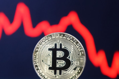 The boldest bitcoin calls for 2023 are out — and a 1,400% rally or a 70% plunge may be on the cards