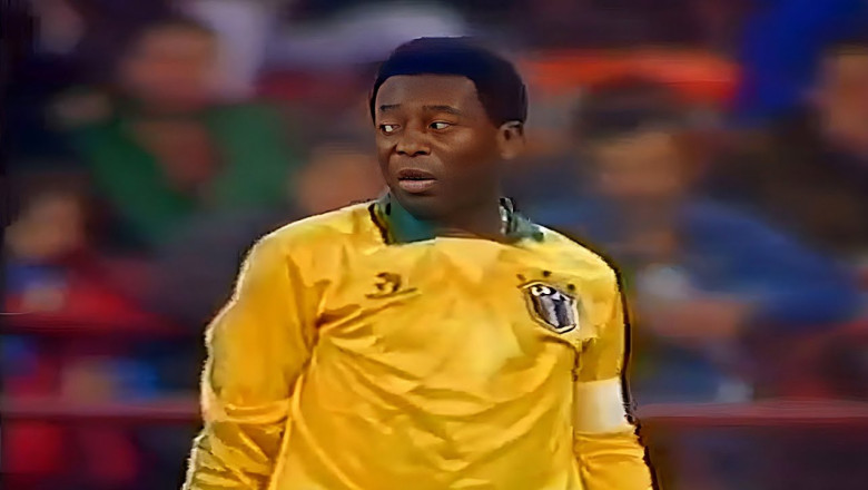EVEN AT 50 YEARS, LOOK WHAT PELÉ HAS DONE IN THIS FRIENDLY IN ITALY!