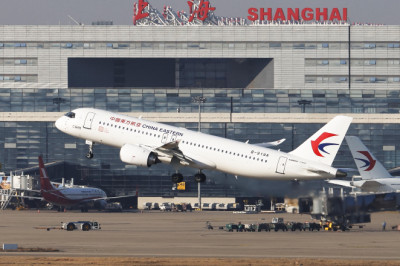 EU wants Chinese visitors to give negative Covid test and wear mask on plane