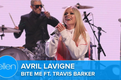 Avril Lavigne Performs ‘Bite Me’ ft. Travis Barker
