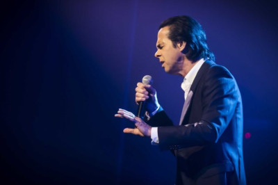 'A grotesque mockery': Nick Cave slams attempt by AI to emulate his songs | CNN