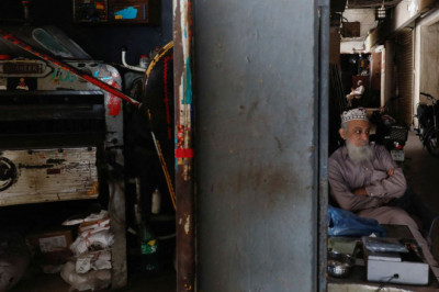 Pakistan scrambles to restore power after second major grid breakdown in months