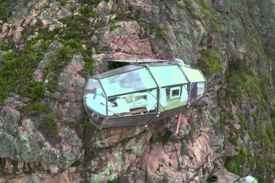 Cusco, Zipline, Via Ferrata Climbing and Skylodge Adventure Suites