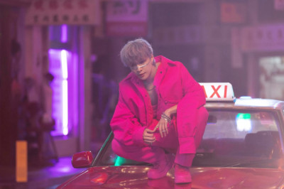 LAY ZHANG ‘VEIL’ OFFICIAL MV