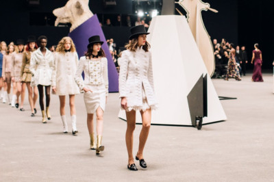 CHANEL Spring-Summer 2023 Haute Couture Show — CHANEL Shows