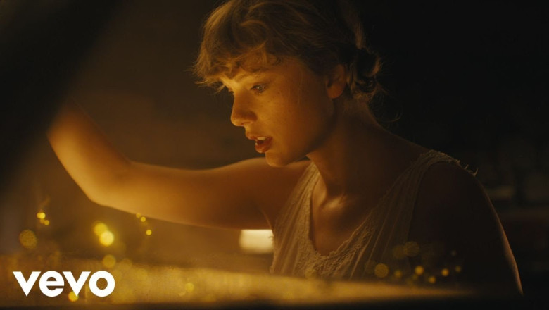 Taylor Swift - cardigan (Music Video)