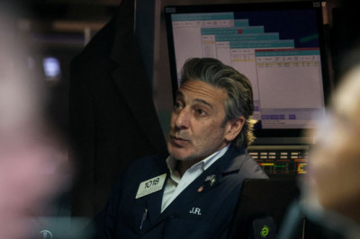 Wall Street ends lower, pausing rally as Powell testimony looms