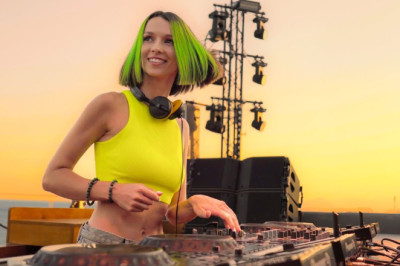 Miss Monique -  Siona Records: 4th Anniversary @ Mykonos [Melodic Techno DJ Mix] 4K