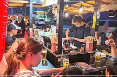 A new food stall in Fukuoka with handsome guys. 明太中毒 屋台