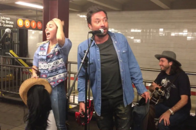 Miley Cyrus and Jimmy Fallon Surprise NYC Subway Performance 06/13/17