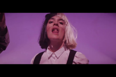 Sia - Unstoppable (Official Video - Live from the Nostalgic For The Present Tour)