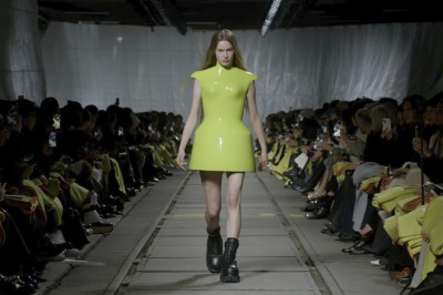 Alexander McQueen | Fall Winter 2024/2025 | Full Show