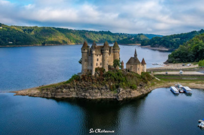 15 Architectural Treasures of France from the Sky. Lesser Known Beautiful French Chateaux.
