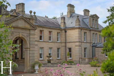 Exploring a £4,000,000 British Country House | Swimming Pool, Helicopter Access, Wedding Venue