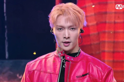 '최초 공개' LAY ZHANG - PSYCHIC (Korean Ver.) #엠카운트다운 EP.838 | Mnet 240418 방송