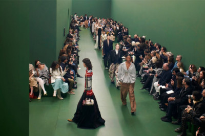 LOEWE Fall Winter 2024 women’s runway collection