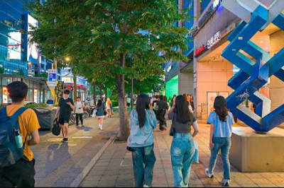 Seoul Night Walk From Hongdae to Mangwon-dong Street | Korea Nightlife 4K HDR