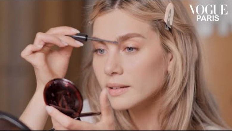 Comment calquer le make-up naturel d'une Parisienne en 10 minutes chrono ? | Vogue Paris