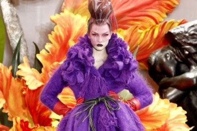 Christian Dior | Haute Couture Fall Winter 2010/11 Full Show | Exclusive