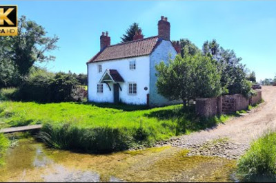 Peaceful English Village on a Hot Summer Afternoon | LOCKINGTON, ENGLAND.