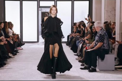 Sacai | Spring Summer 2025 | Paris Fashion Week