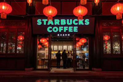 Starbucks China Equity Sale Nears Final Stage with $5 Billion Valuation and Top Private Equity Bidders