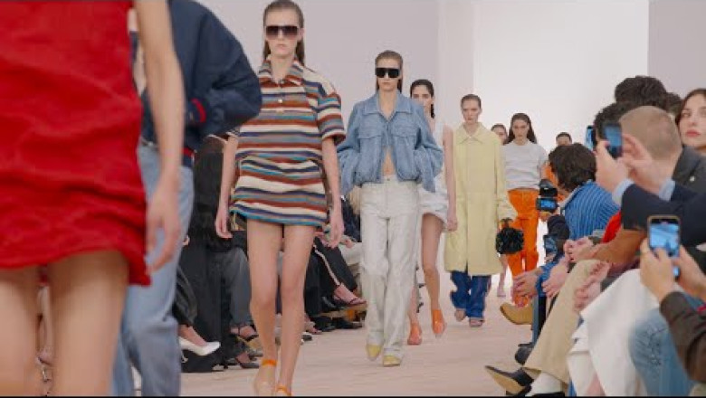 LOEWE Spring Summer 2026 women’s runway collection